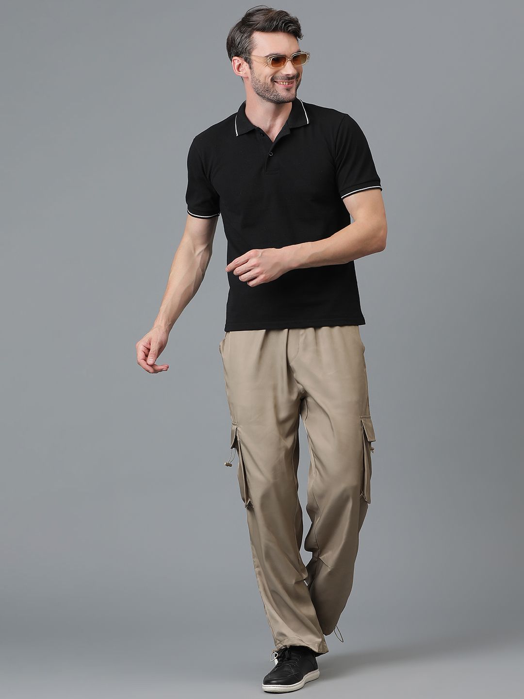 Kotty Men Relaxed Low-Rise Easy Wash Cargos Trousers