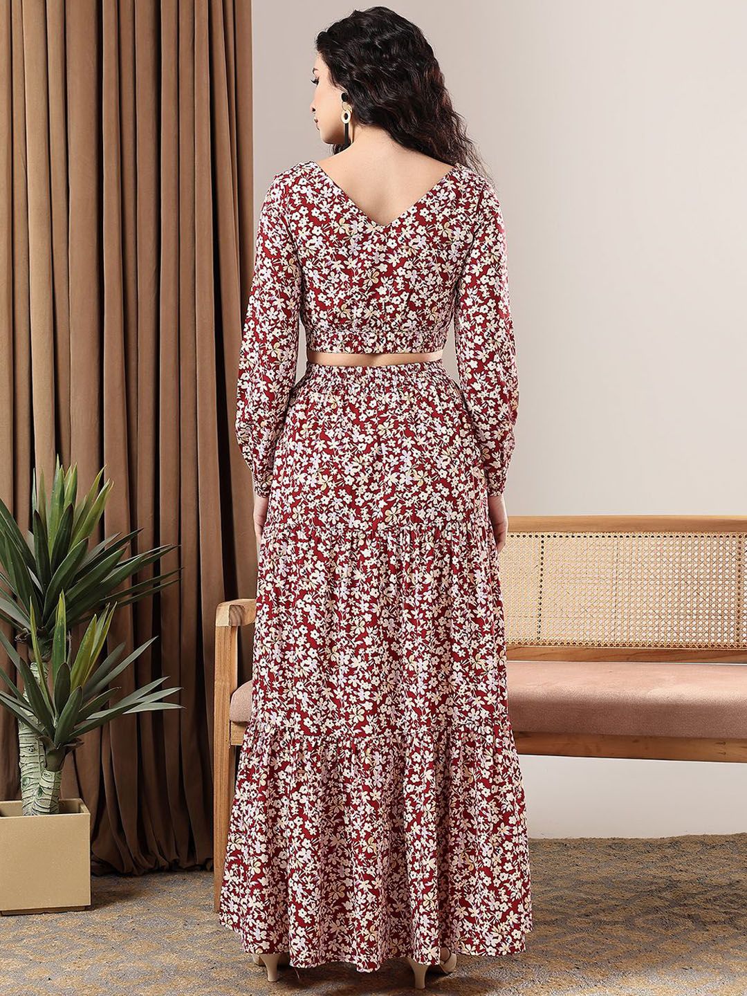 Kotty Maroon Floral Printed V-Neck Puff Sleeves Top With Skirt 