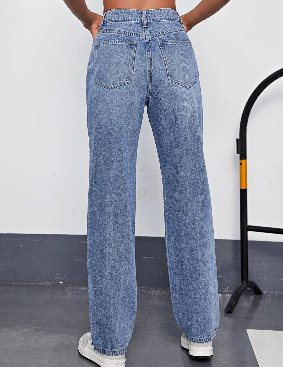 Kotty Women Jean Straight Fit High-Rise Light Fade Stretchable Jeans