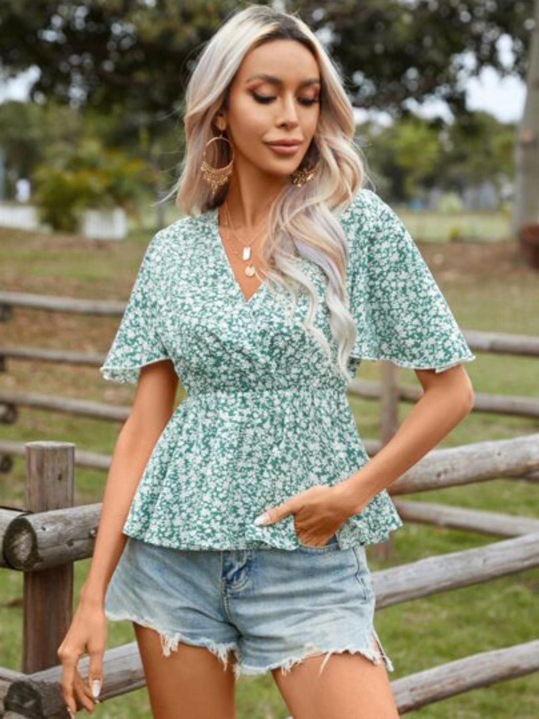 Kotty Green & White Floral Printec Crepe Cinched Waist Top