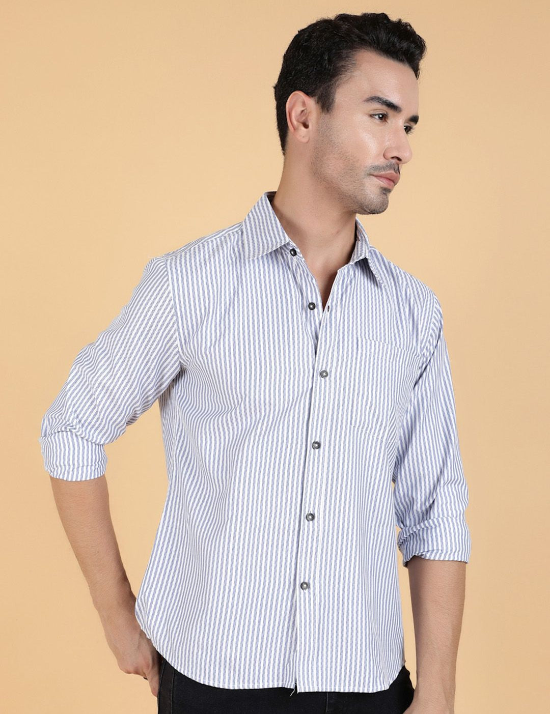 Kotty Men Relaxed Spread Collar Graphic Printed Casual Shirt