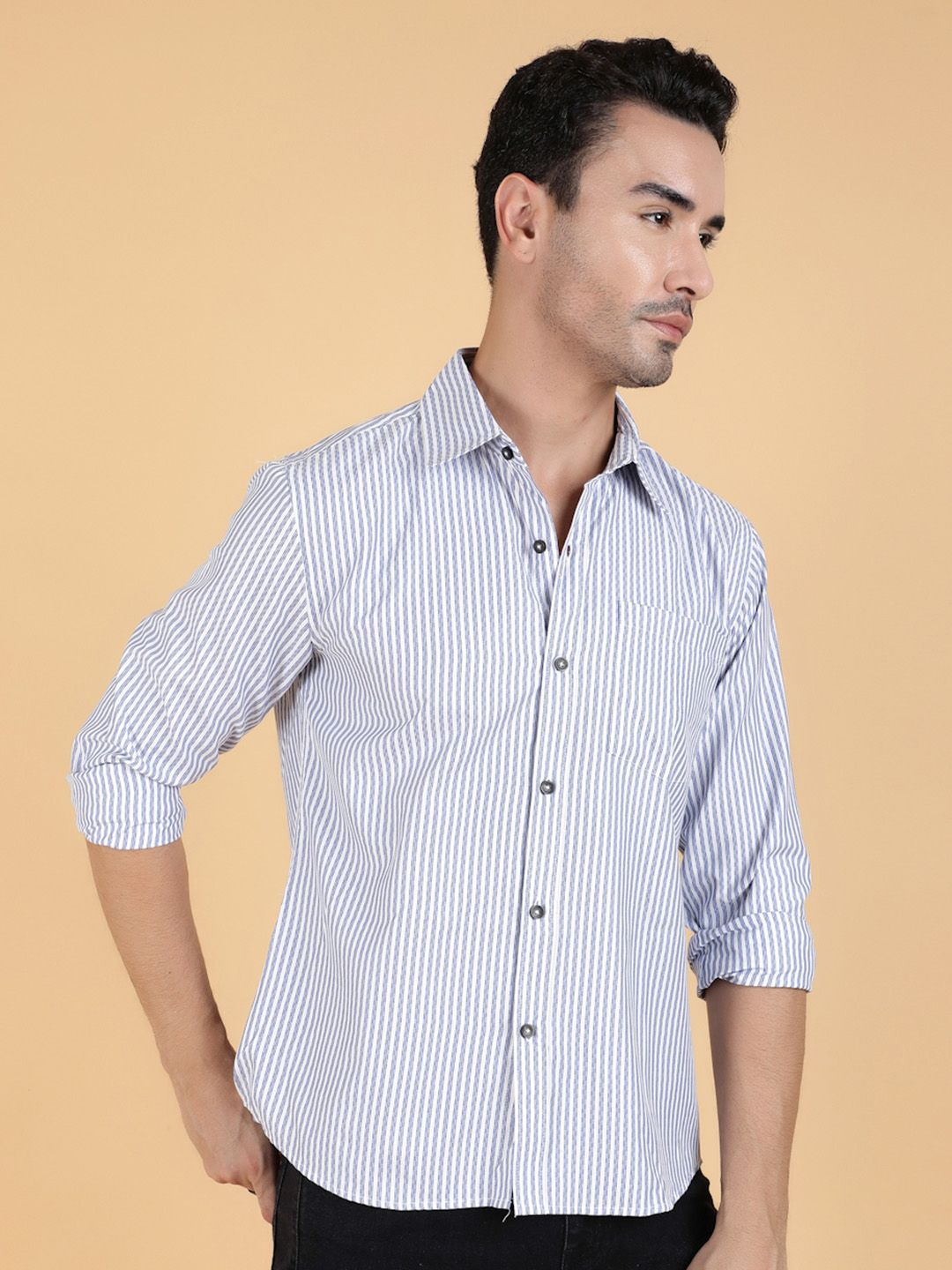 Kotty Men Relaxed Spread Collar Graphic Printed Casual Shirt