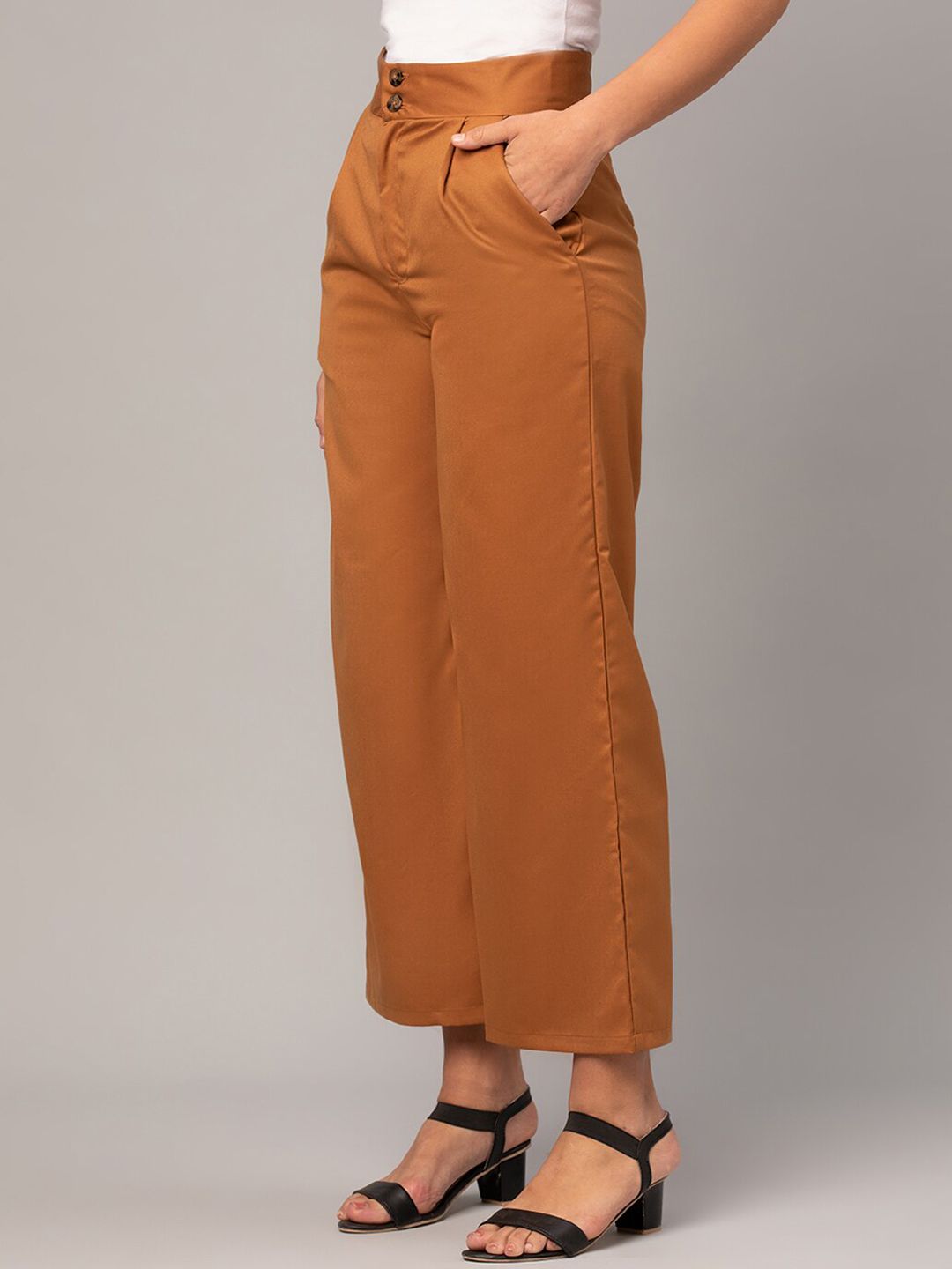 Kotty Women Relaxed Straight Fit High-Rise Easy Wash Pleated Trousers