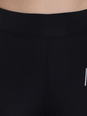 Kotty Women Black & White Printed Tights