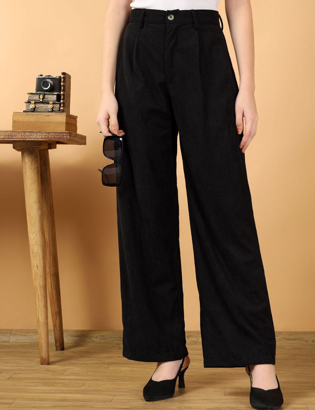 Kotty Women Relaxed Straight Leg Straight Fit High-Rise Easy Wash Corduroy Pleated Trousers