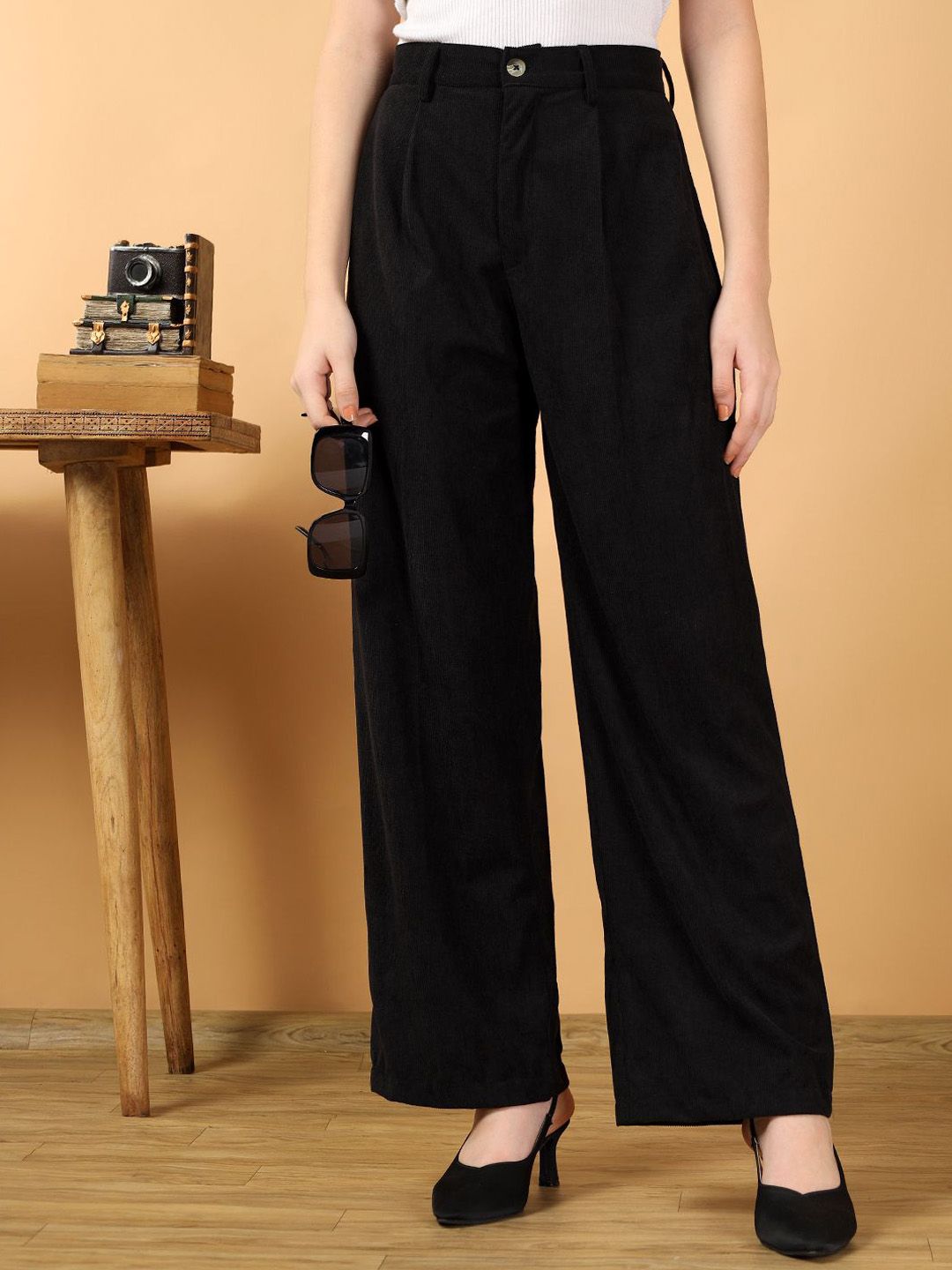 Kotty Women Relaxed Straight Leg Straight Fit High-Rise Easy Wash Corduroy Pleated Trousers