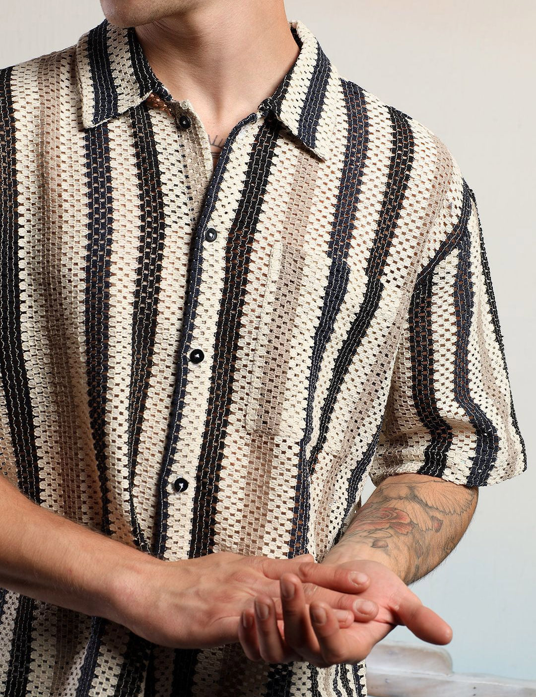 Kotty Vertical Stripes Cotton Spread Collar Short Sleeves Shirt