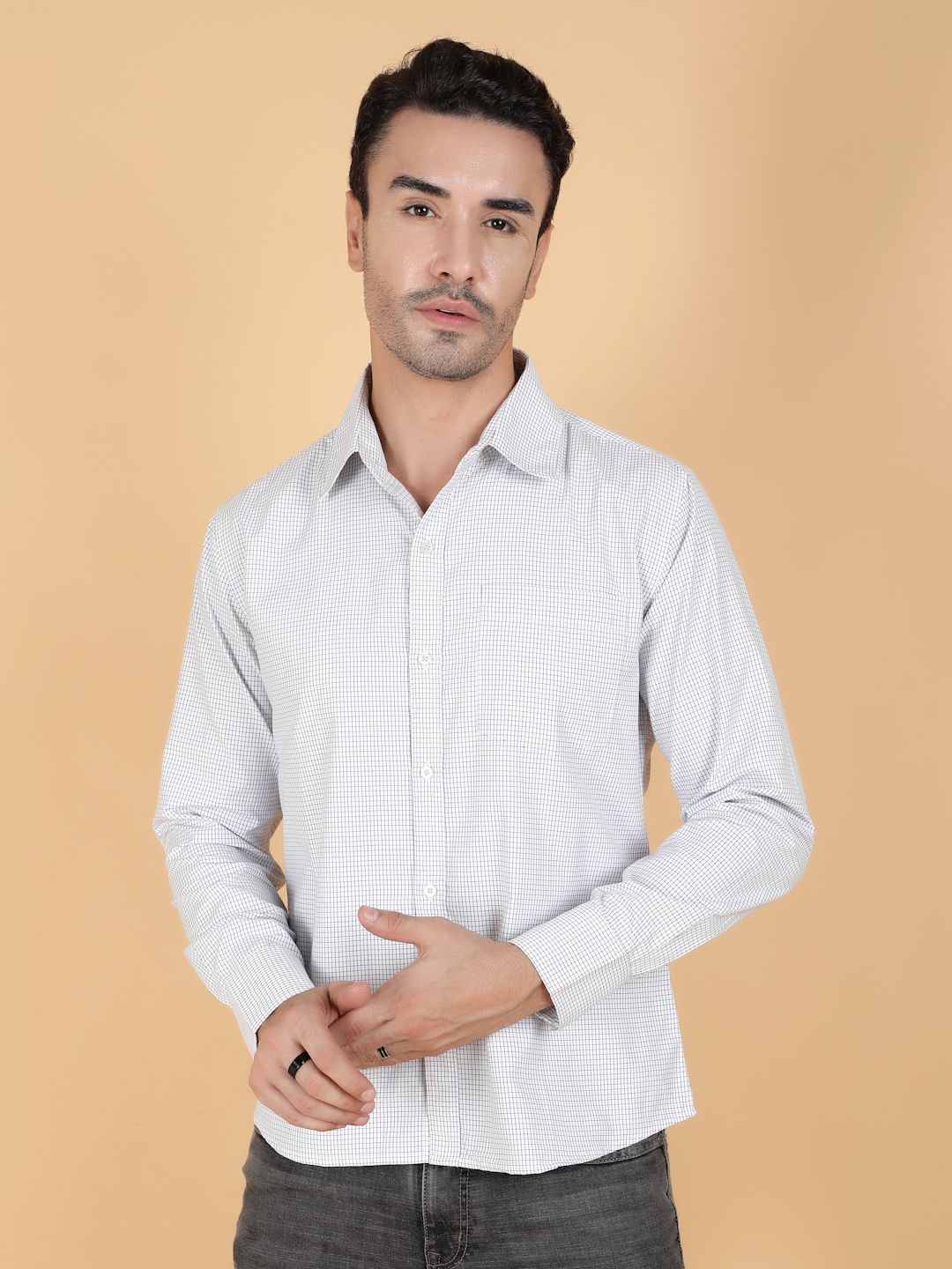 Kotty Men Relaxed Spread Collar Graphic Printed Casual Shirt