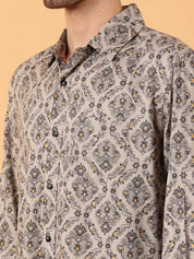 Kotty Men Relaxed Spread Collar Graphic Printed Cotton Casual Shirt