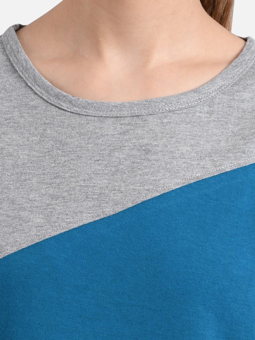 Kotty Women Blue & Grey Colourblocked Round Neck T-shirt