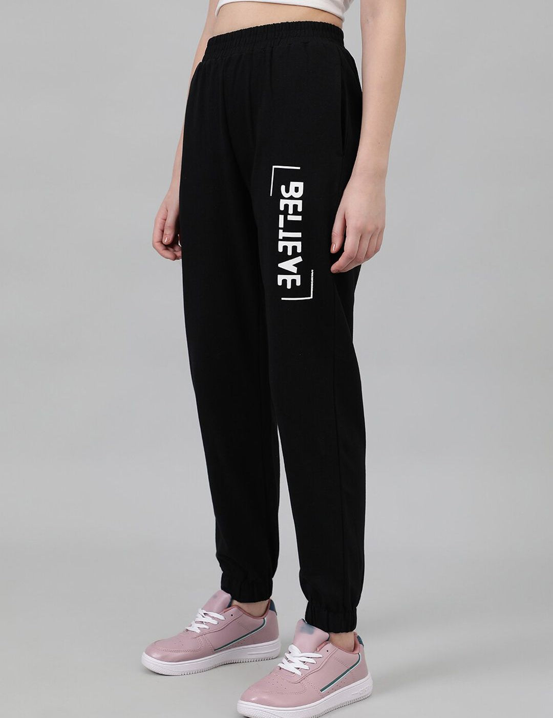 Kotty Women Typography Printed Relaxed-Fit Mid-Rise Joggers