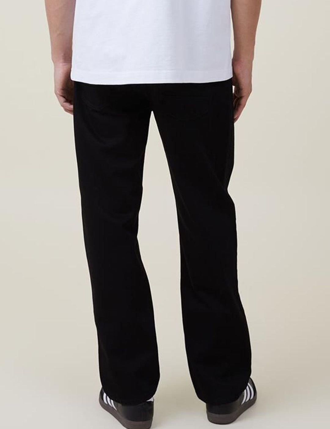 Kotty Men Black Jean Straight Fit Low-Rise Clean Look Stretchable Jeans