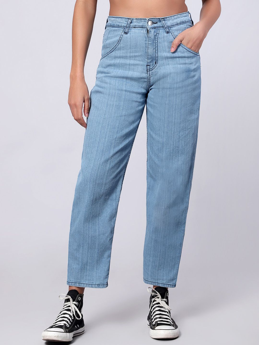 Kotty Women Jean Straight Fit High-Rise Light Fade Jeans