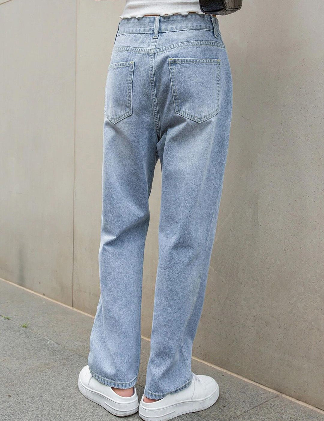 Kotty Women Jean Straight Fit High-Rise Light Fade Stretchable Jeans