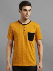 Kotty Men Yellow & Black Checked Henley T-shirt