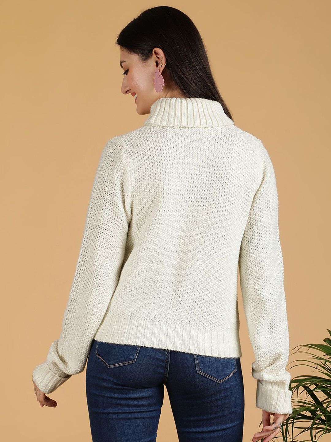Kotty Women Pullover with Fuzzy Detail