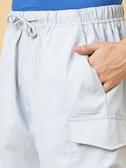 Kotty Men Solid Low-Rise Cargo Shorts