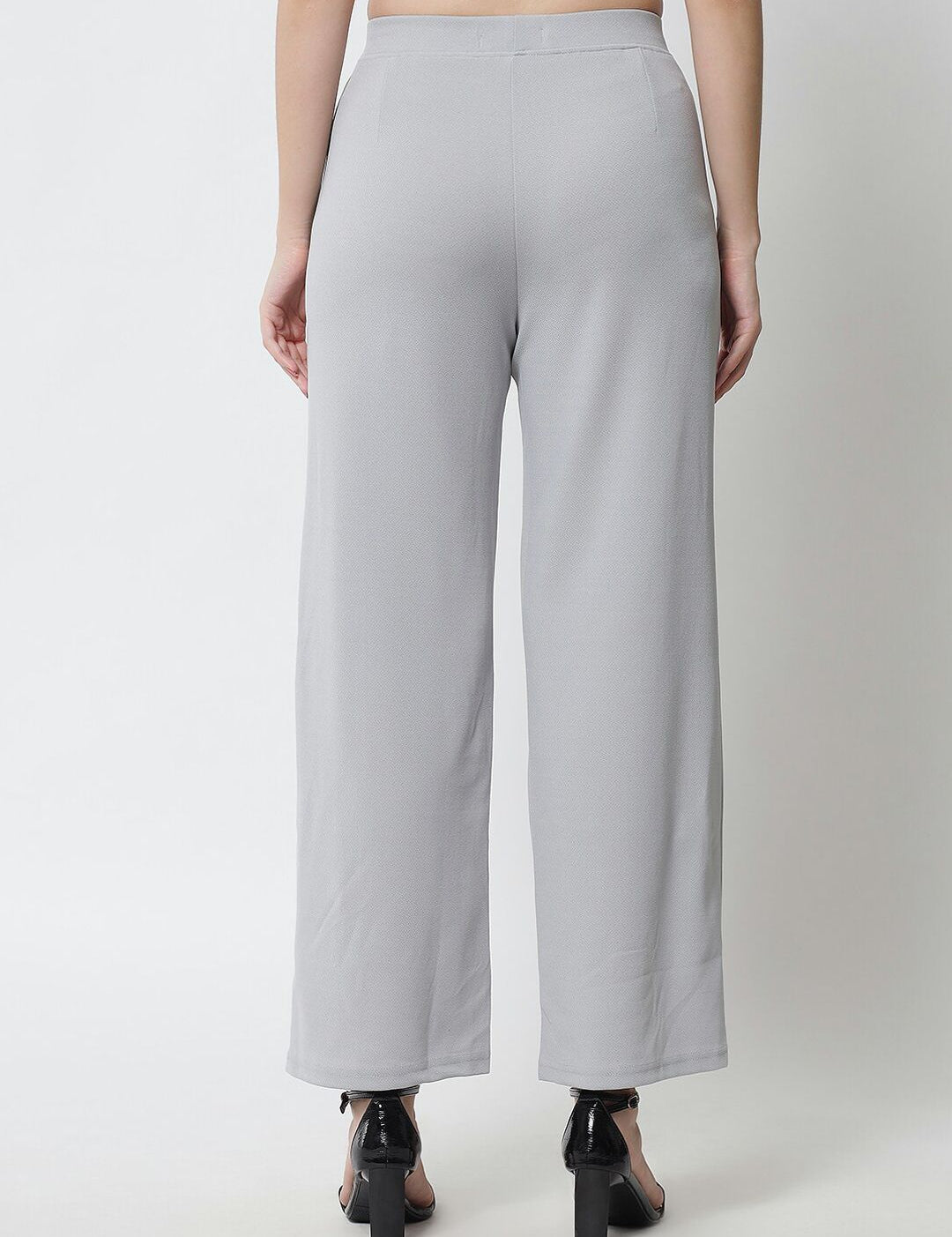 Kotty Women Grey Solid Relaxed Straight Fit Parallel Trousers