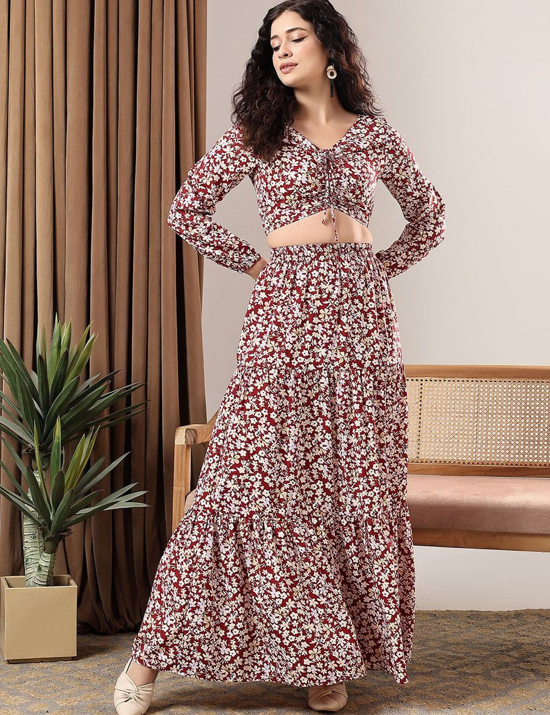 Kotty Maroon Floral Printed V-Neck Puff Sleeves Top With Skirt 