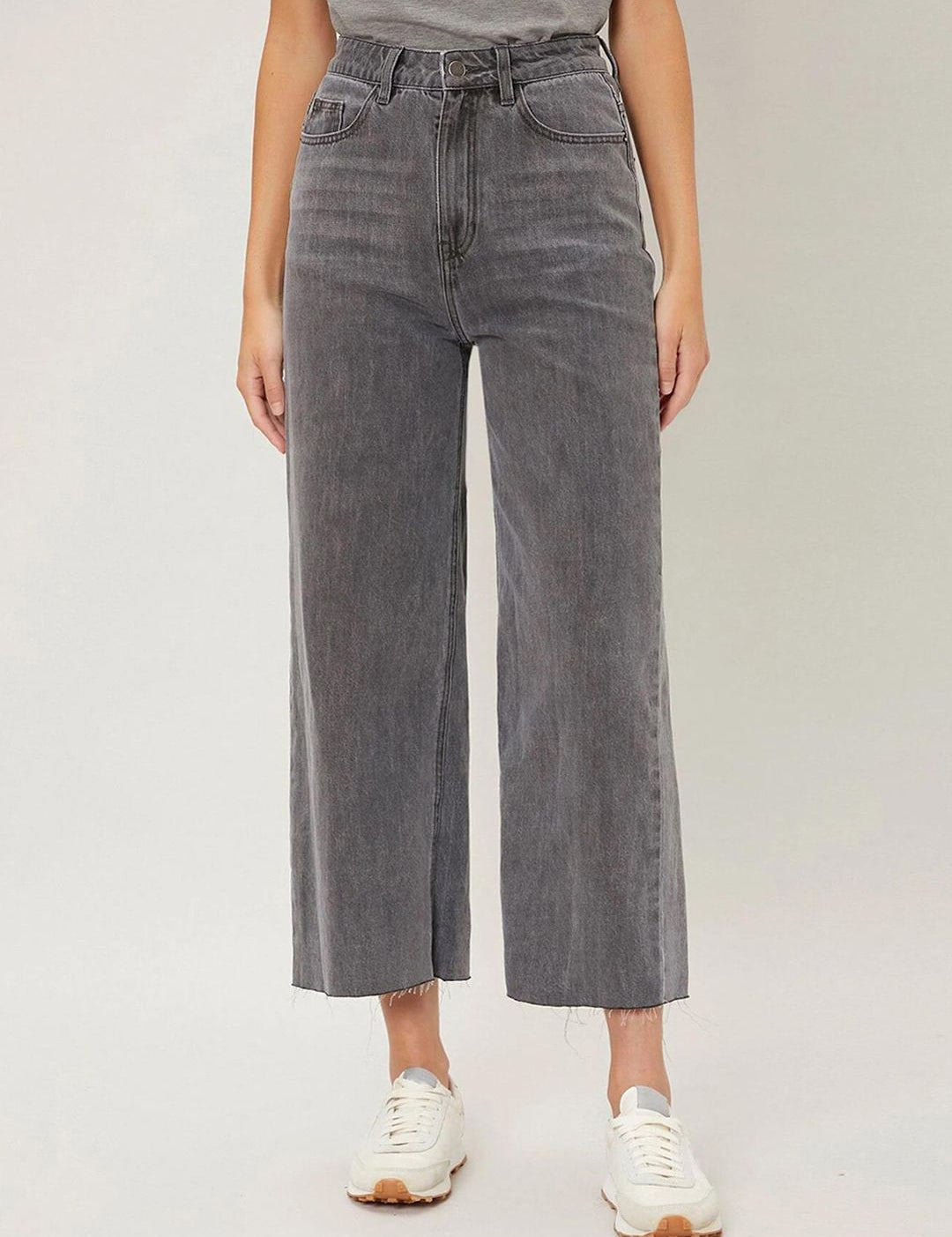 Kotty Women Jean Straight Fit High-Rise Heavy Fade Stretchable Jeans