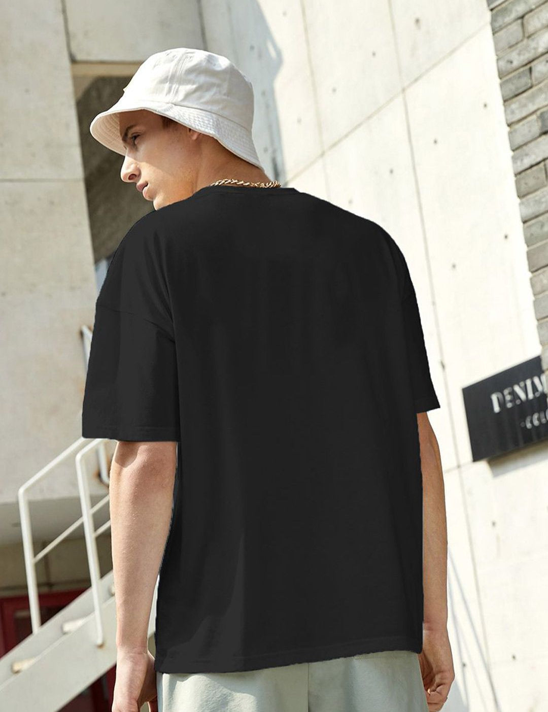 Kotty Black Typography Printed Round Neck Oversized Cotton T-Shirt