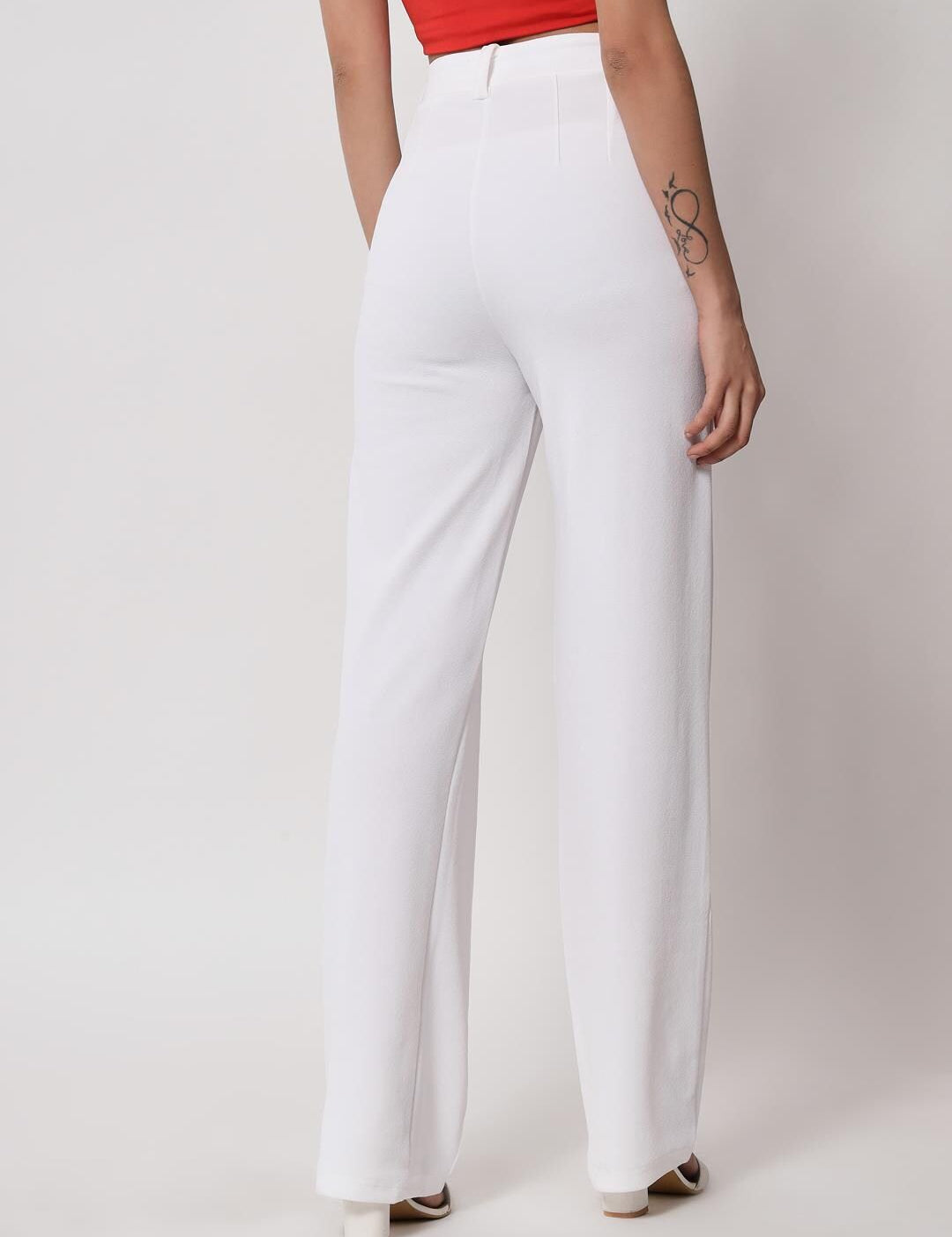 KOTTY BIZwear Women Relaxed Straight Leg Straight Fit High-Rise Easy Wash Trousers