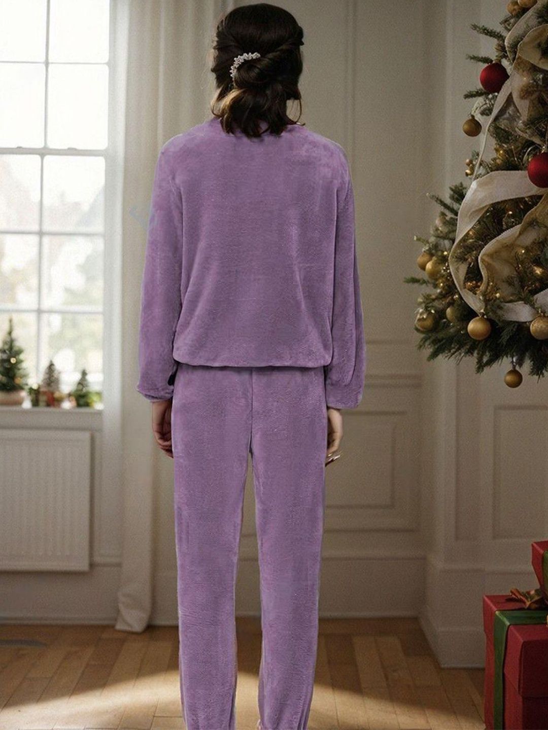 Kotty Velvet Round Neck Winter Nightsuit