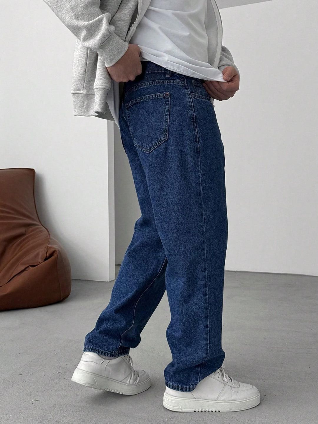 Kotty Men Straight Fit Low-Rise Stretchable Jeans