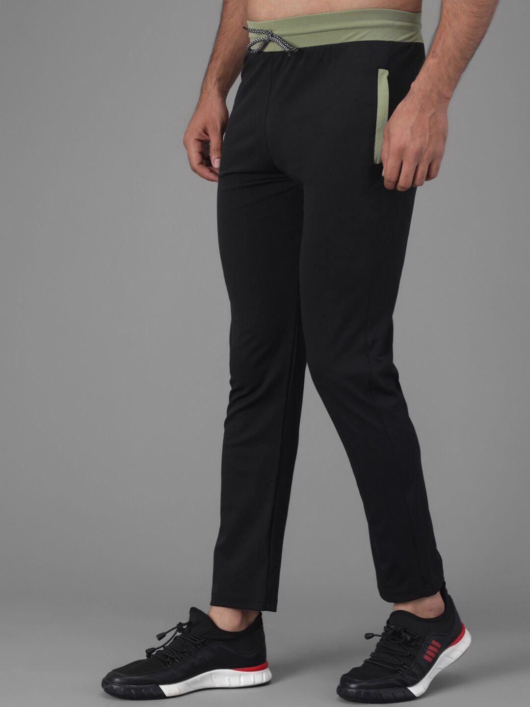 Kotty Men Black Solid Straight-Fit Track Pants