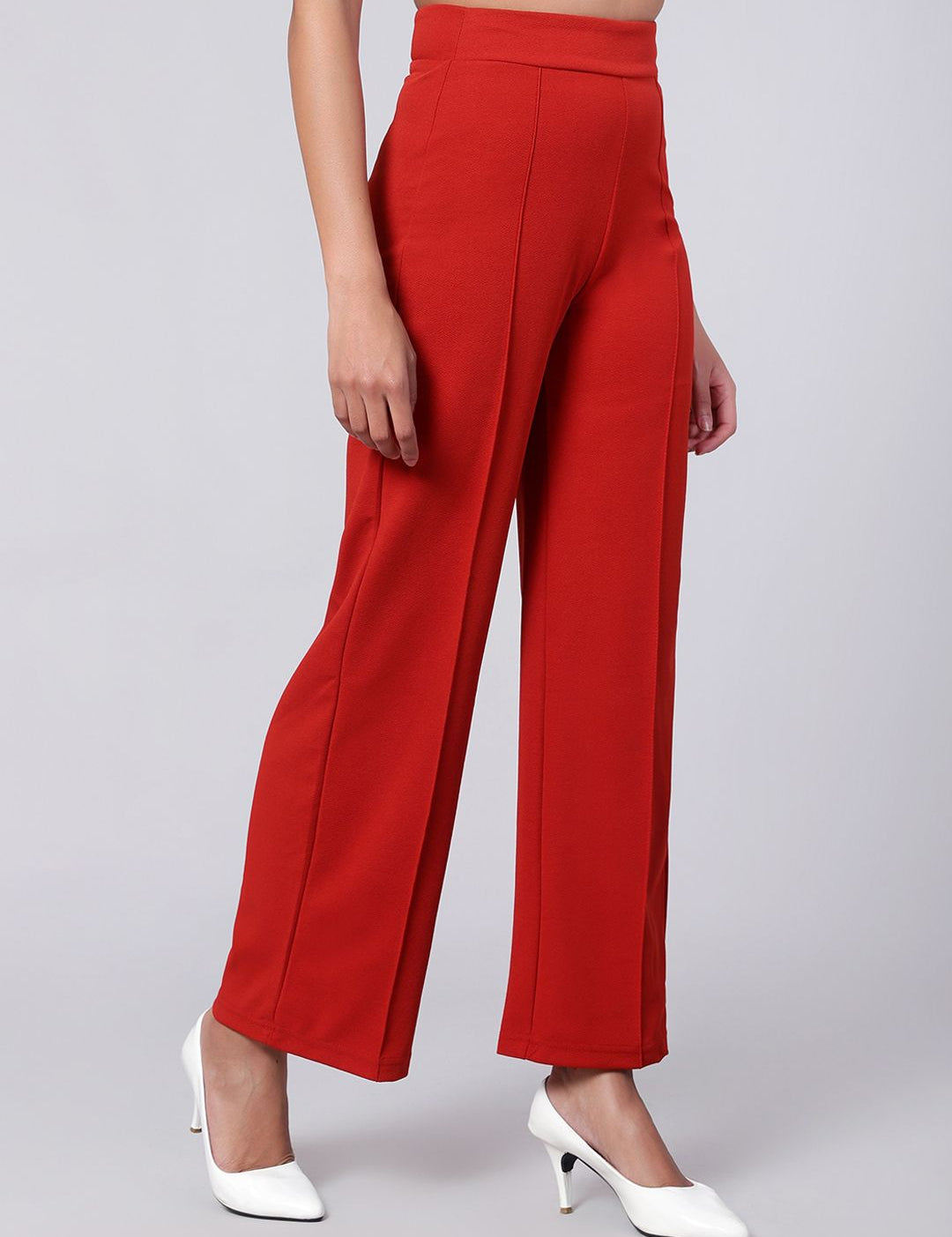 Kotty Women Relaxed Straight Fit High-Rise Easy Wash Pleated Trousers