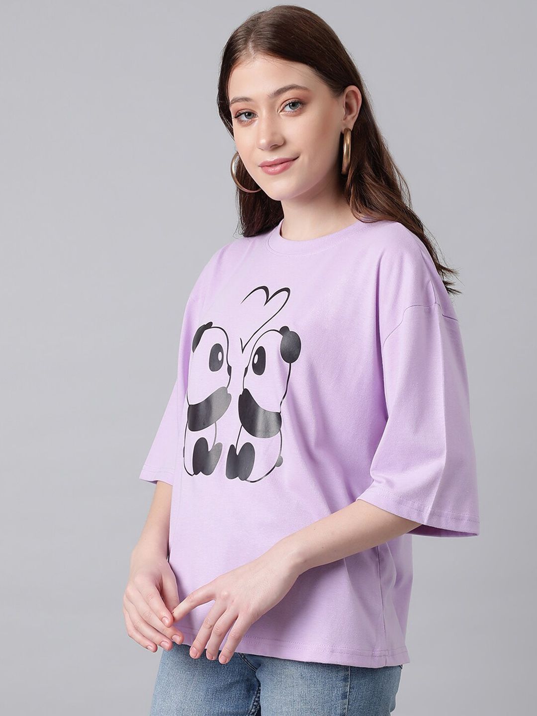 Kotty Graphic Printed Drop-Shoulder Sleeves Oversized T-shirt