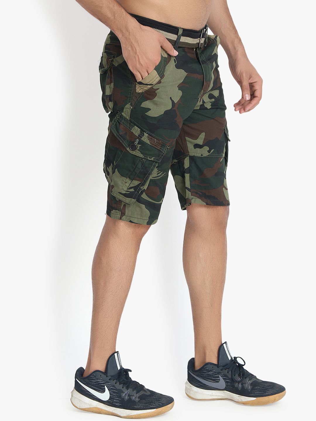 Kotty Men Olive Green Camouflage Printed Regular Fit Cargo Shorts