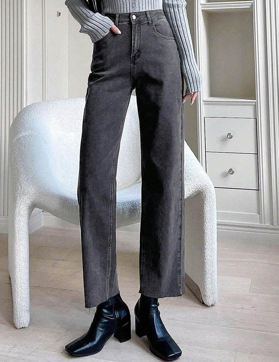 Kotty Women Straight Fit High-Rise Stretchable Jeans