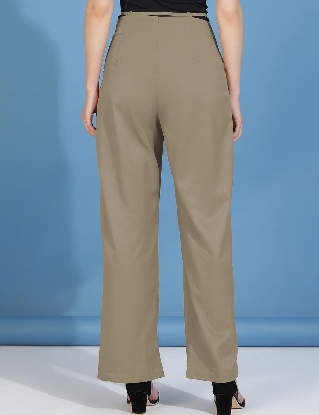 Kotty Women Relaxed Straight Fit High-Rise Easy Wash Pleated Trousers