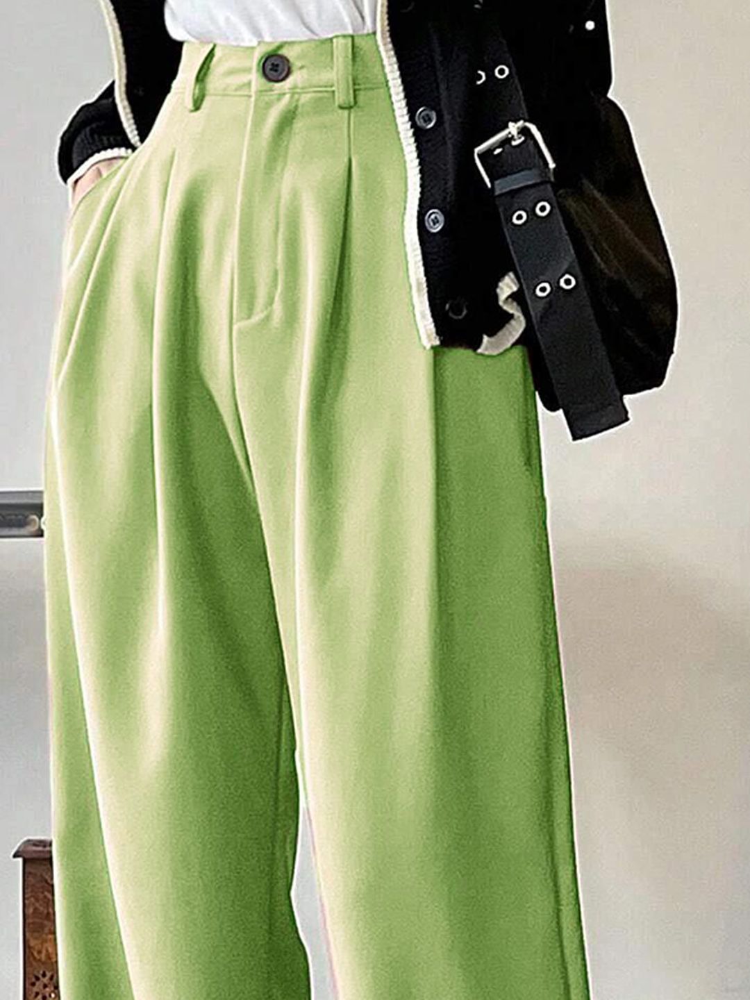 Kotty Women Easy Wash Pleated Mid-Rise Parallel Trousers