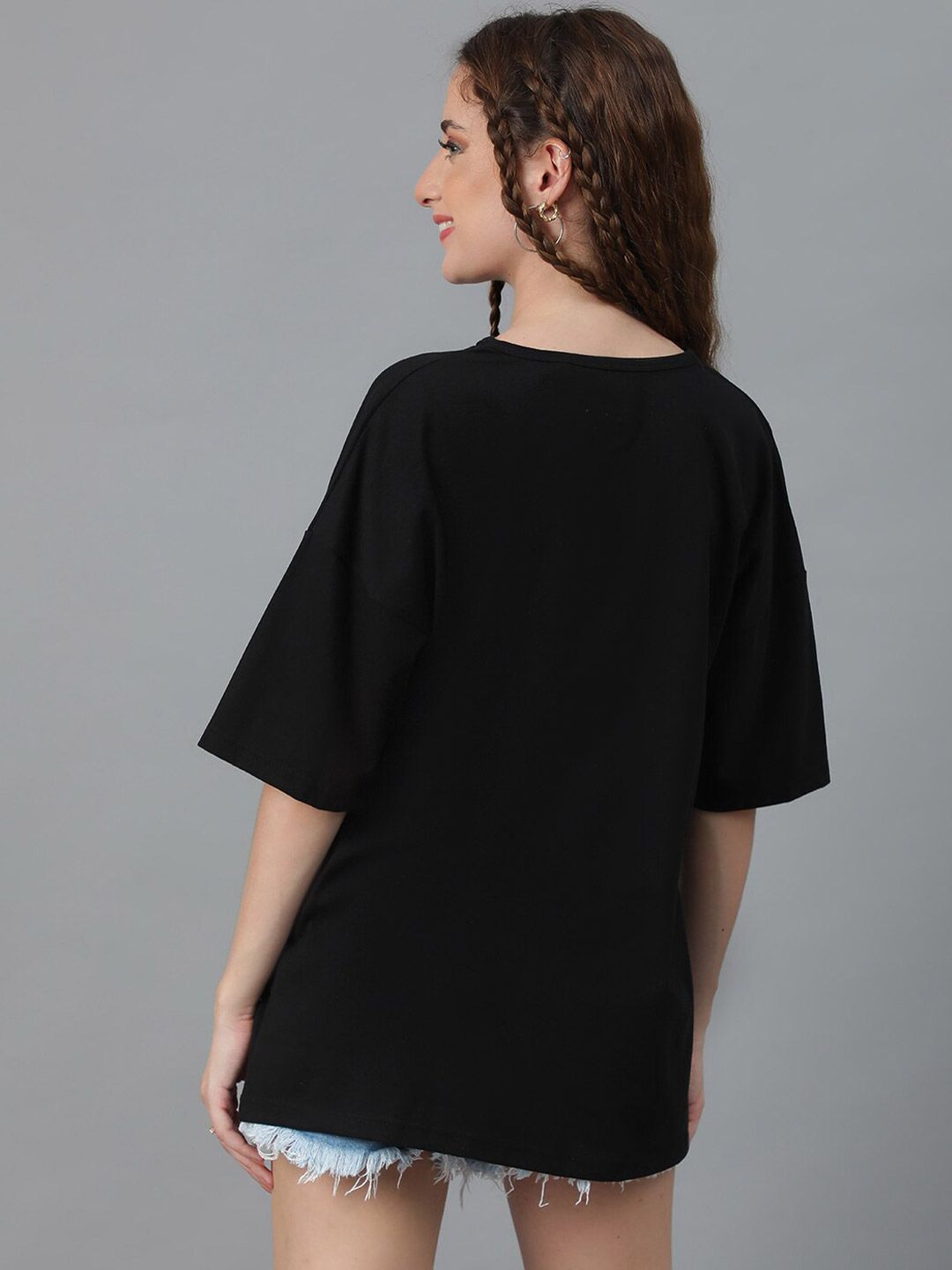 Kotty Graphic Printed Round Neck  Drop-Shoulder Sleeves Pure Cotton Oversized T-shirt