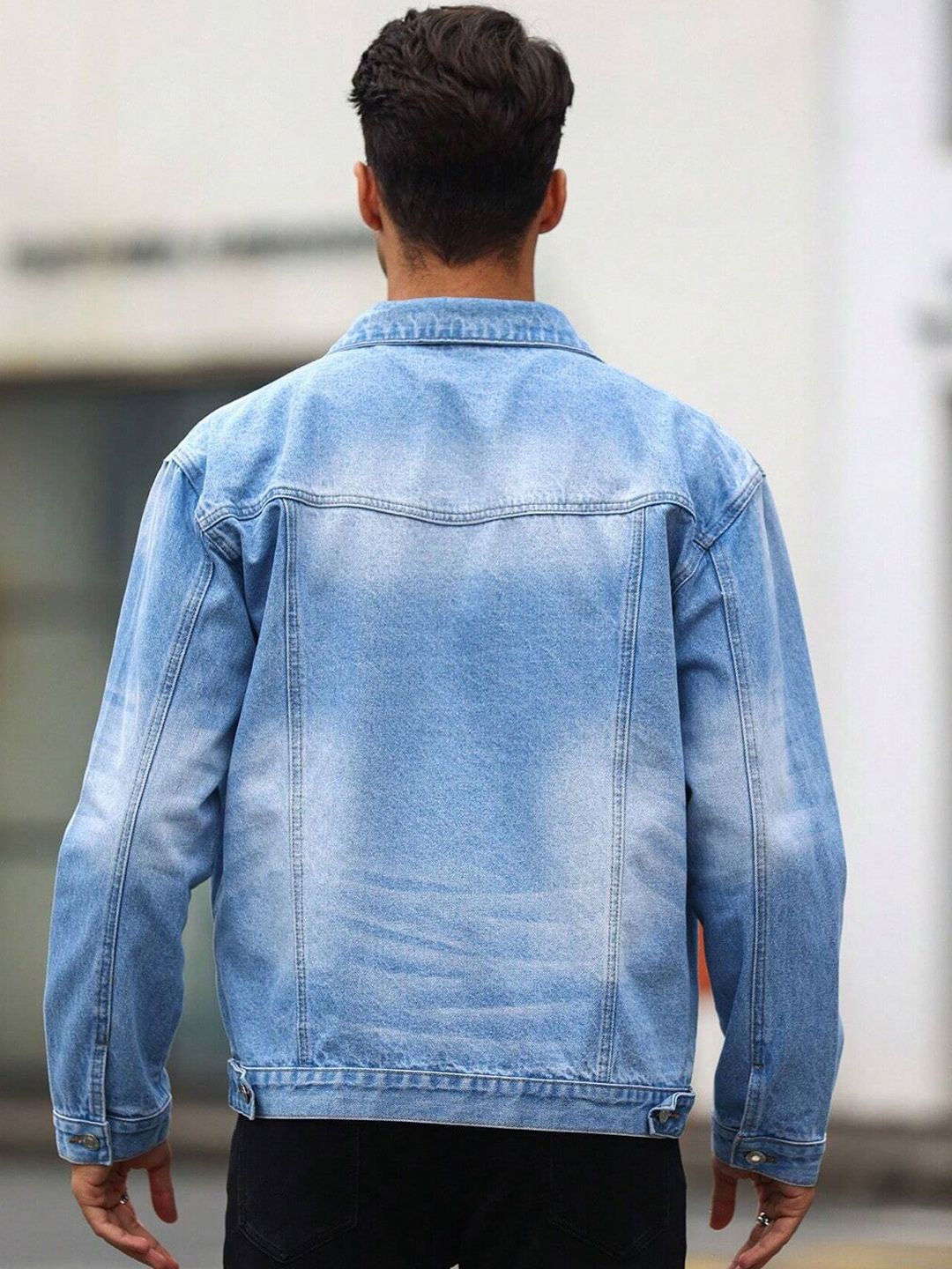 Kotty Spread Collar Washed Crop Denim Jacket