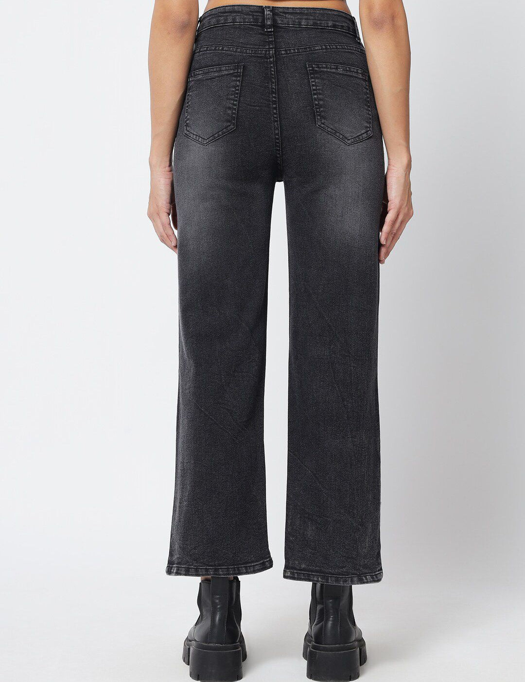 Kotty Women Black Jean Straight Fit Slash Knee Light Fade Stretchable Jeans