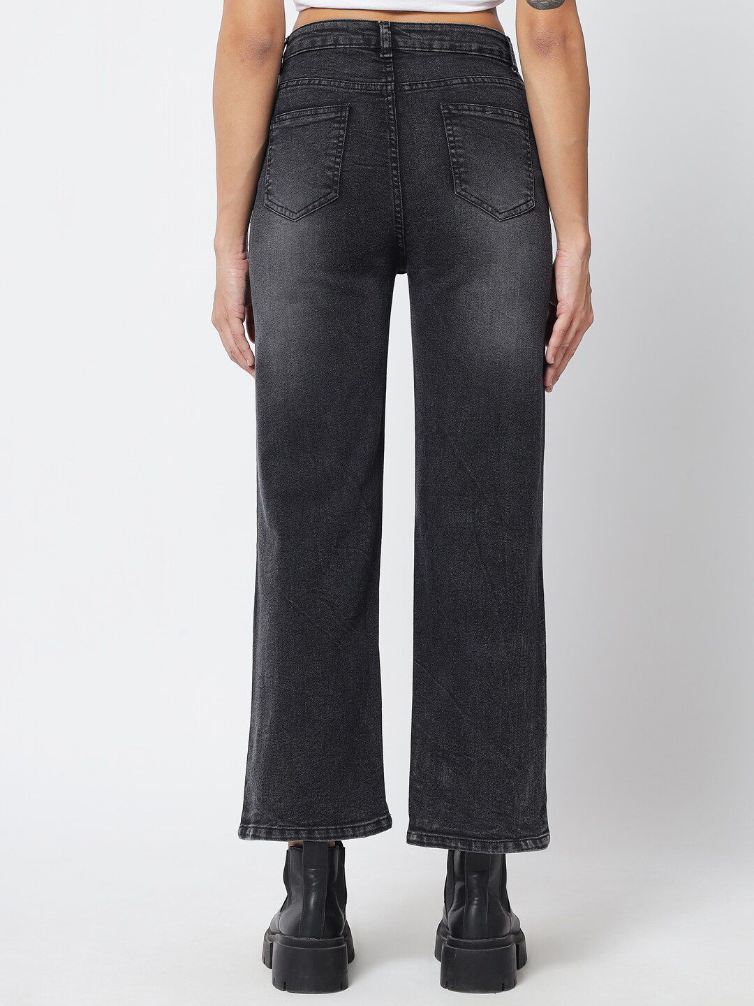 Kotty Women Black Jean Straight Fit Slash Knee Light Fade Stretchable Jeans