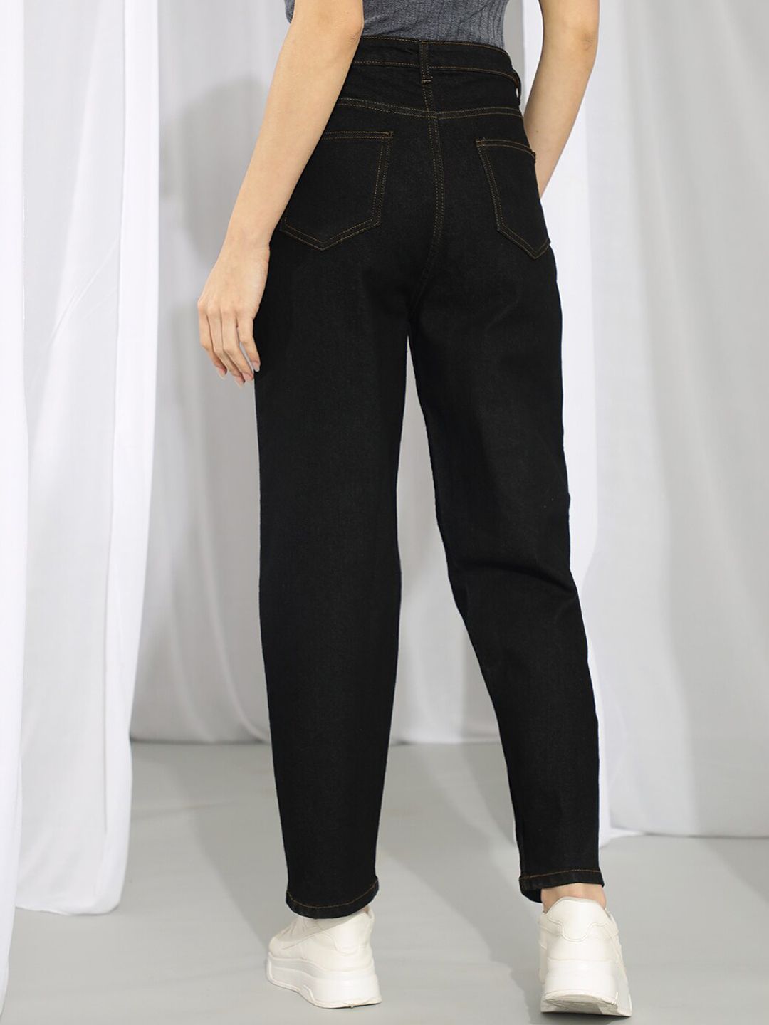 Kotty Women Black Straight Fit High-Rise Stretchable Jeans