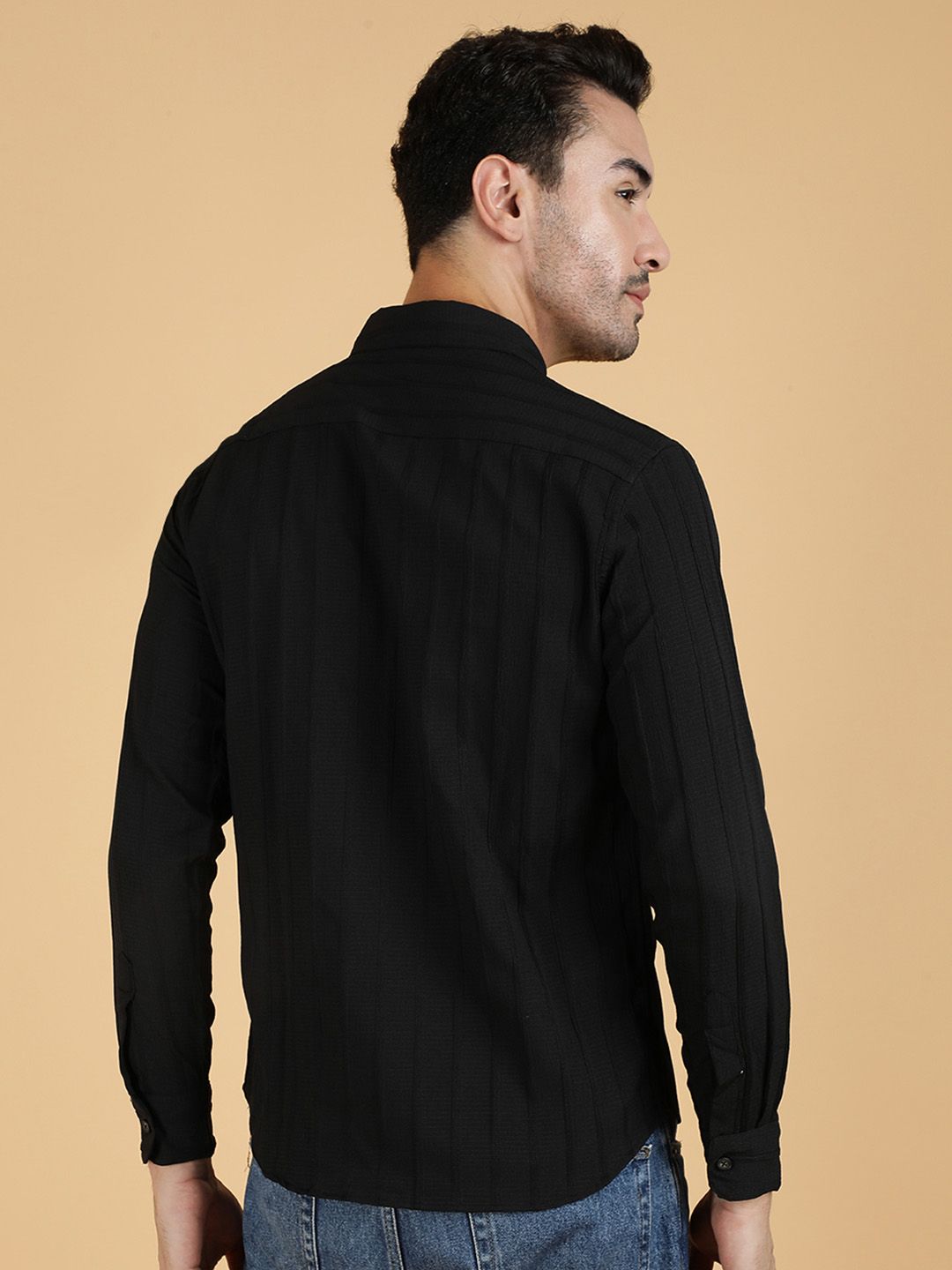 Kotty Men Relaxed Spread Collar Textured Casual Shirt