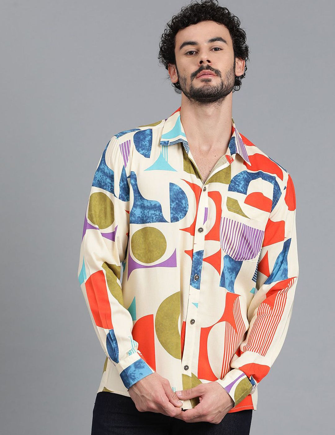 Kotty New Relaxed Fit Abstract Printed Cutaway Collar Casual Shirt