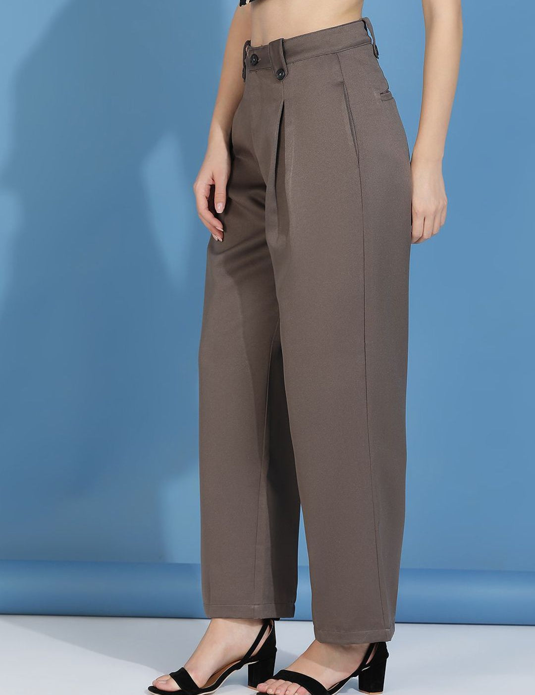 Kotty Women Relaxed Straight Fit High-Rise Easy Wash Pleated Parallel Trousers