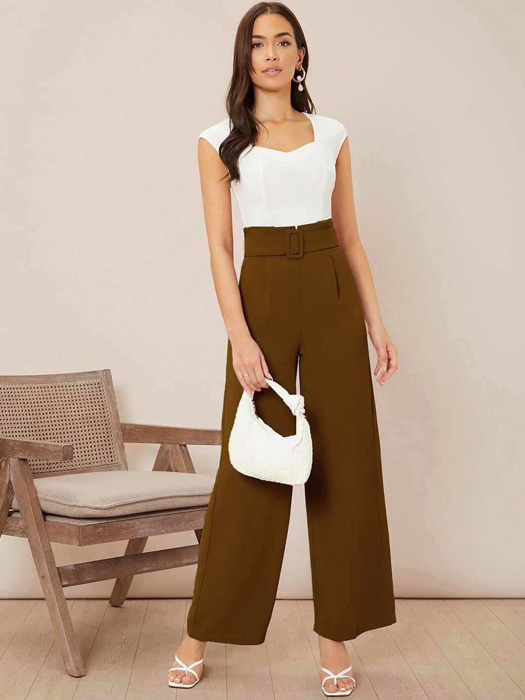 Kotty Women Relaxed Straight Fit High-Rise Easy Wash Pleated Trousers