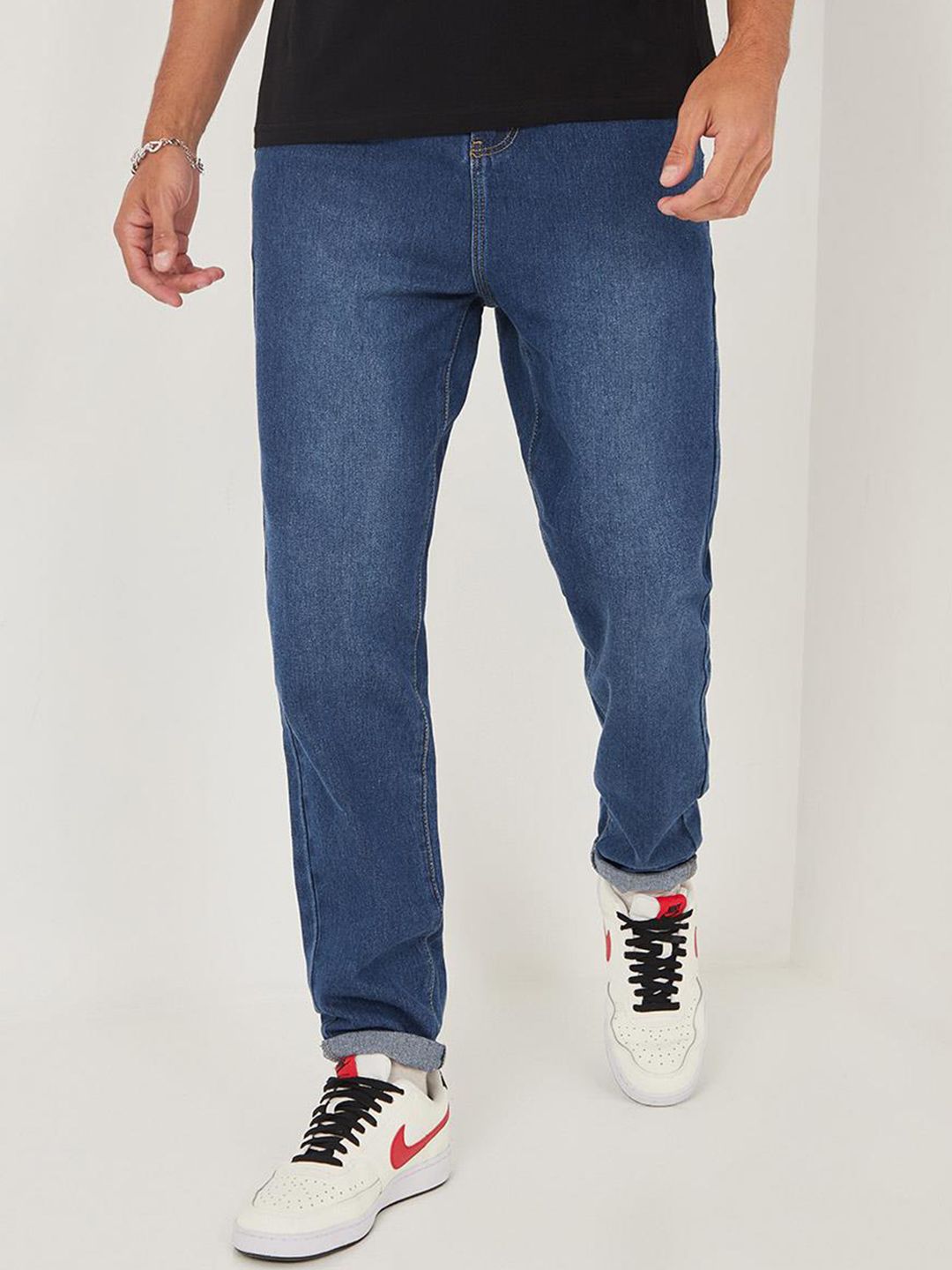 Kotty Men Jean Slim Fit Low-Rise Clean Look Light Fade Stretchable Jeans