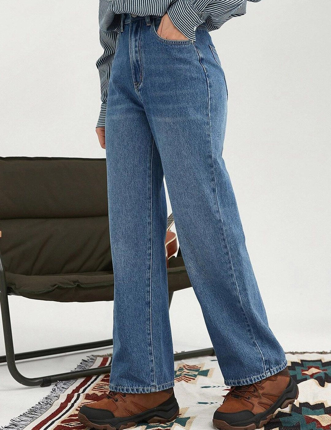 Kotty Women Jean Straight Fit High-Rise Light Fade Stretchable Jeans