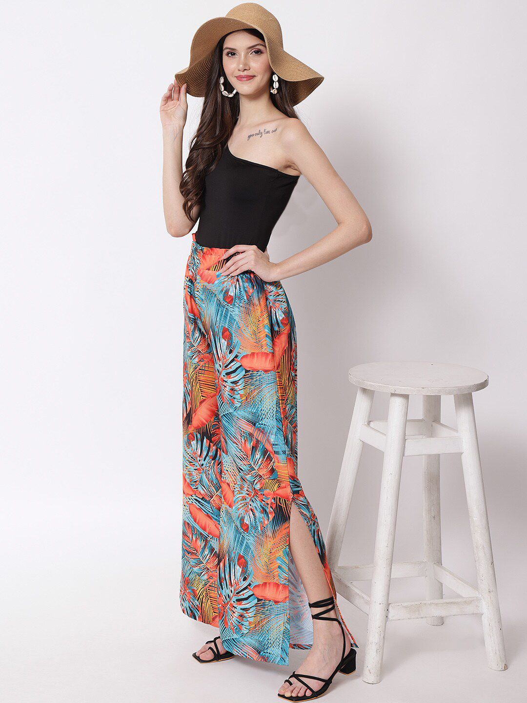 Kotty Women Blue Floral Printed Relaxed Flared High-Rise Easy Wash Pleated Trousers