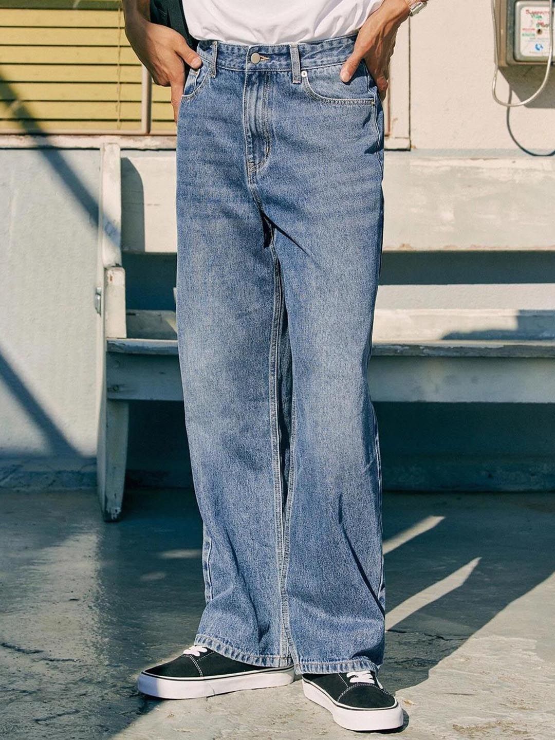 Kotty  Men Clean Look Straight Fit Heavy Fade Stretchable Jeans