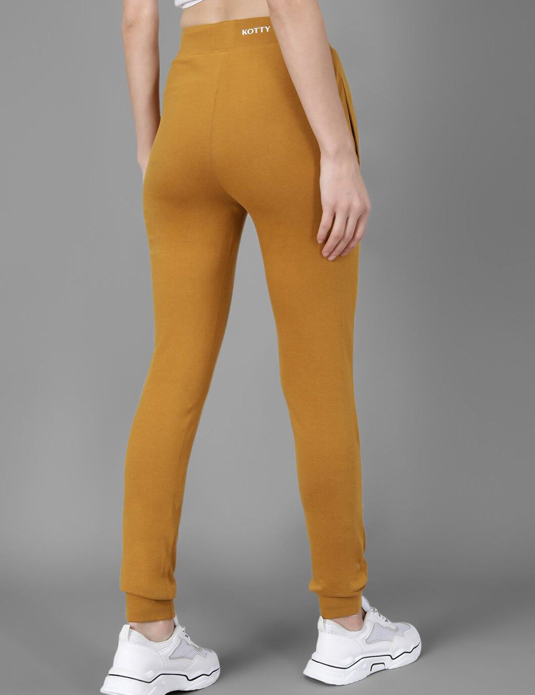 Kotty Women Pack Of 2 Printed Straight-Fit Joggers