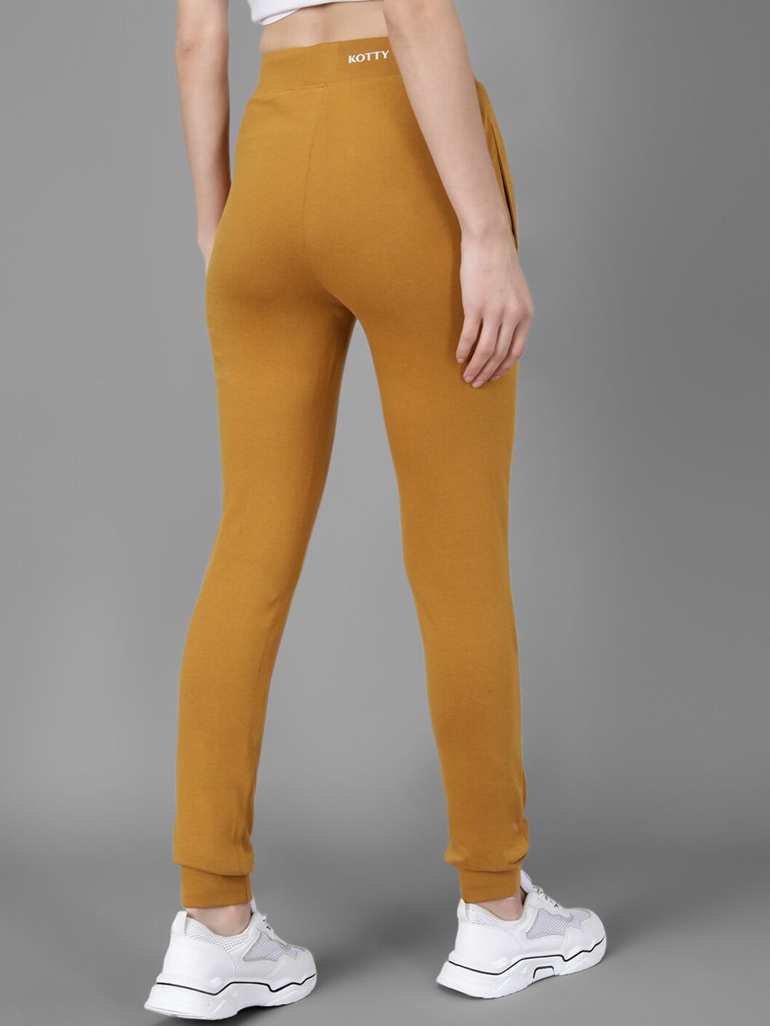 Kotty Women Pack Of 2 Printed Straight-Fit Joggers